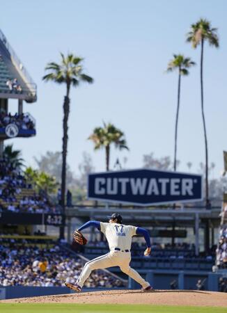 　アストロズ戦に先発登板したドジャース・大谷。２回を投げて１安打無失点、３奪三振だった＝ロサンゼルス（共同）