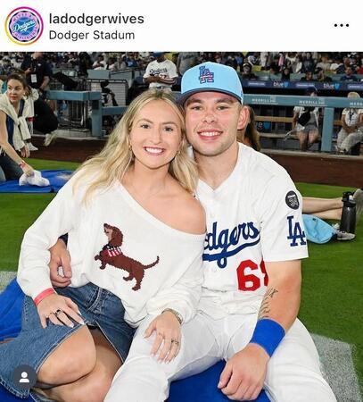 ラッシングと恋人も幸せいっぱい。ドジャースの奥さま会の公式インスタグラム＠ｌａｄｏｄｇｅｒｗｉｖｅｓより