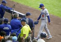 　ブルワーズ戦の１回、５失点で降板するドジャース・山本＝ミルウォーキー（共同）