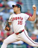 　レンジャーズ戦に先発したエンゼルス・菊池＝アナハイム（イマジンイメージズ・ロイター＝共同）