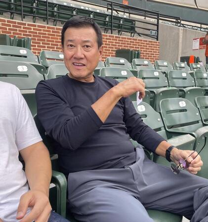 　オリオールズの菅野の登板試合を観戦する巨人前監督の原辰徳氏（共同）