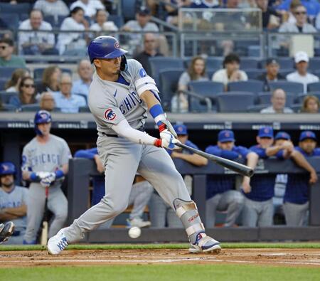 　１回、空振り三振に倒れる鈴木（共同）