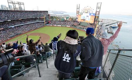 大谷翔平のスプラッシュ・ヒット“争奪戦”制したのは郵便配達員　予測＆執念で「お宝」ゲット