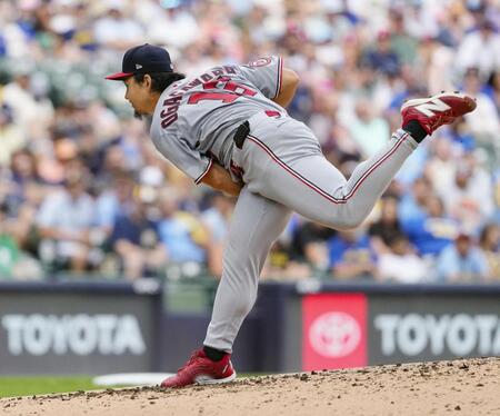 　先発し、４回を３失点だった小笠原（イマジンイメージズ・ロイター＝共同）