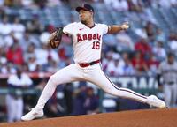 　ダイヤモンドバックス戦に先発した菊池（ＡＰ＝共同）