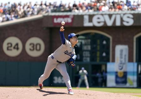 　ジャイアンツ戦に先発したドジャース・山本（共同）