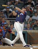 　本塁打競争を制したローリー（共同）