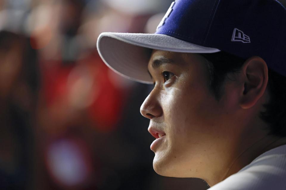 　オールスター戦の前日、記者会見する大谷（共同）