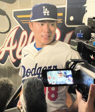 山本由伸　ホテルで連絡受けていた　集合写真撮影時に不在のハプニングに苦笑い