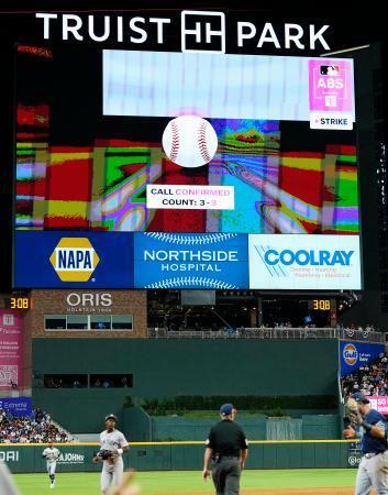 ロボット審判で球審の判定覆る　オールスター戦では初導入