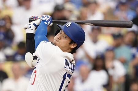 　ブルワーズ戦の１回、空振り三振に倒れるドジャース・大谷（共同）