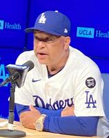 　試合後に会見したロバーツ監督（撮影・小林信行）