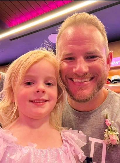 　ケリー・マンシーさんのインスタグラム（ｋｅｌｌｉｅ＿ｍｕｎｃｙ）より