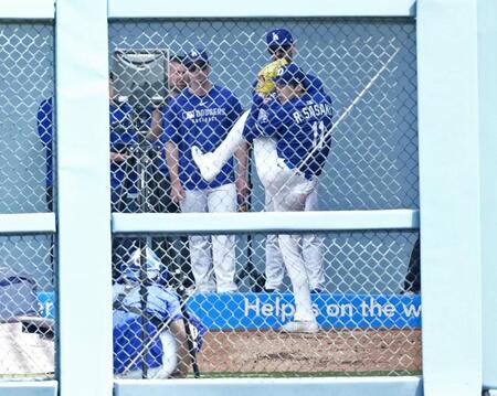 佐々木朗希　来週に実戦形式で登板　ロバーツ監督「投球フォームがかなり安定してきている」