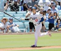 　１回、５試合連続本塁打となる３７号ソロを放った大谷（共同）