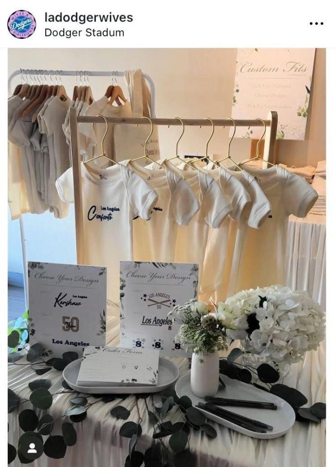 　ドジャース奥さま会の公式インスタグラム＠ｌａｄｏｄｇｅｒｗｉｖｅｓより