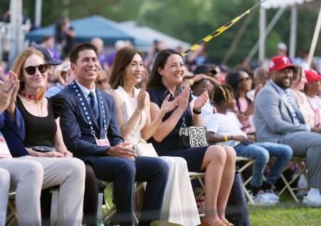 イチローさんにファン大きな喝采　聖地で喜び「再びルーキーに」