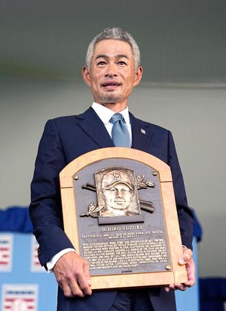 イチローさん「51」永久欠番セレモニー マリナーズ、銅像建立を発表