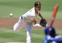 　先発したパドレスのダルビッシュ。７回２安打無失点で今季初勝利を挙げ、日本選手歴代最多となる日米通算２０４勝目を飾った（共同）