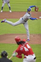 　１回、デラクルスと対戦する大谷（共同）