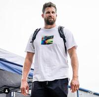 　球場入りするスチュワート（ロサンゼルス・ドジャース提供）