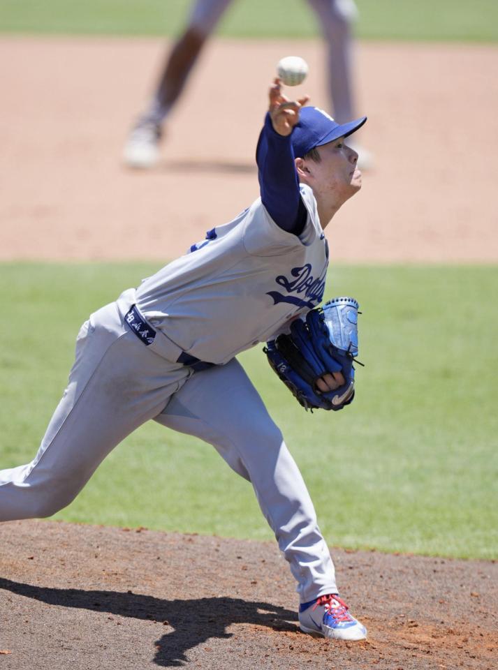 　レイズ戦に先発し、５回２／３を投げ５安打無失点で10勝目を挙げたドジャース・山本（共同）