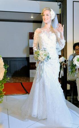 　映画「アデライン、１００年目の恋」ＰＲイベントに登場したローレン・マイコラスさん＝２０１５年