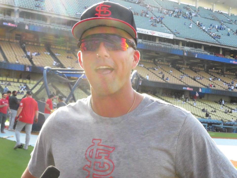 　試合前、取材に応じるヌートバー（撮影・小林信行）