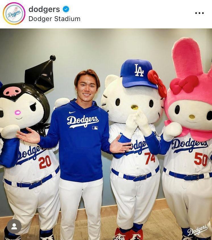 ドジャース・キケ長女がハローキティらと対面 名残惜しそうな姿