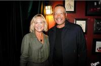 　スミス夫妻のチャリティーイベントに参加したロバーツ監督とトリシア夫人（ロサンゼルス・ドジャース提供）