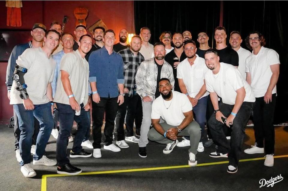 　スミス夫妻のチャリティーイベントに集まった選手たち（ロサンゼルス・ドジャース提供）