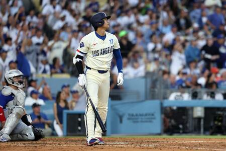 大谷翔平、３年連続４０号＆８月全８戦安打　驚異の月間打率・４５２　申告敬遠に大ブーイング　先発スネル５回無失点１０Ｋ快投　チーム連勝