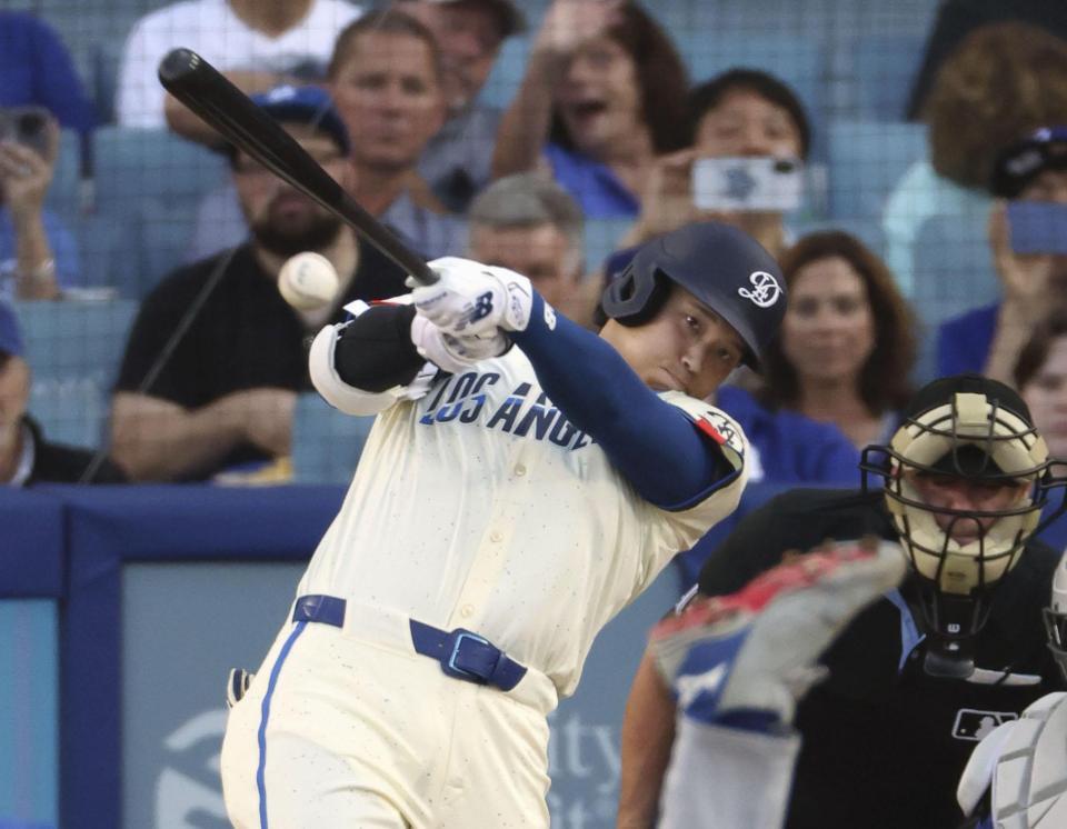 　３回、中前打を放つ大谷（共同）