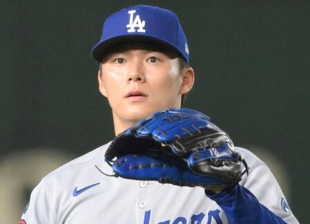 【写真】初回初球をいきなり被弾　打球を追う由伸の表情が切ない