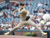 　先発したダルビッシュ（共同）