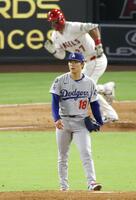 　５回、トラウトに２点打を許す山本（共同）