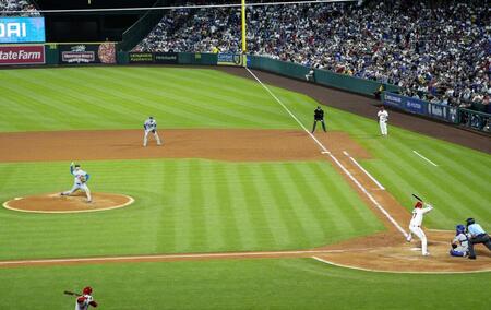 　４回、トラウトと対戦するドジャース・大谷（共同）