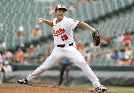 　先発し、５回１／３を３安打１失点で１０勝目を挙げた菅野（共同）