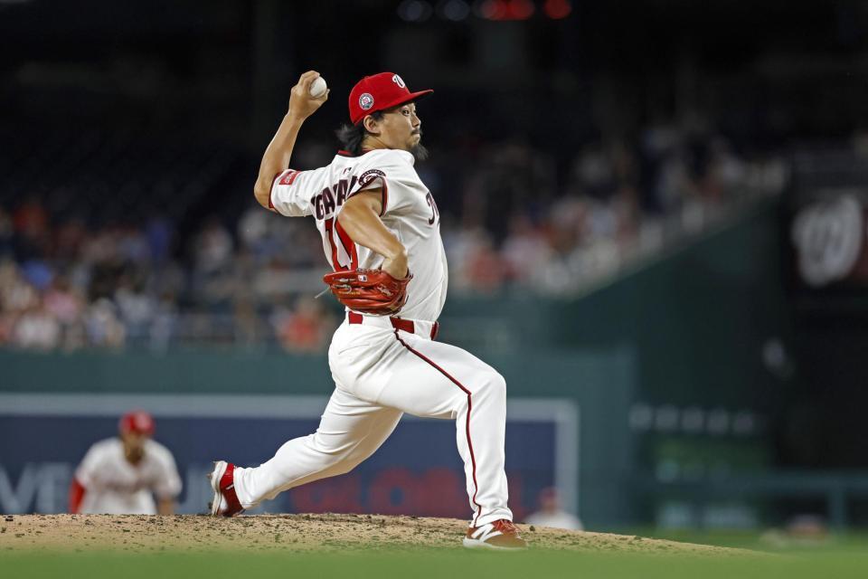 　７回途中から１／３回を投げ、無安打無失点でメジャー初勝利を挙げた小笠原（ＡＰ＝共同）