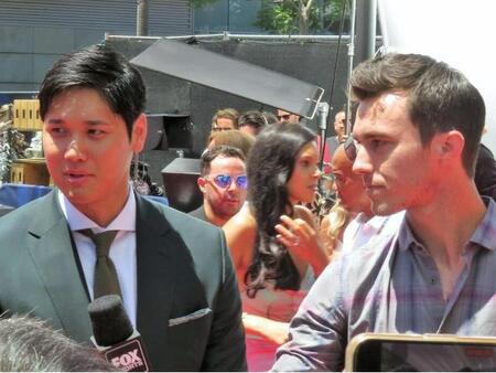 　ドジャース・大谷翔平とベン・バーランダー氏（２２年撮影）