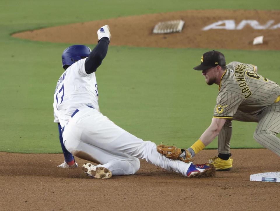 　３回、二盗に失敗する大谷（共同）