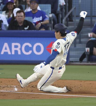　パドレス戦の１回、後続の犠飛で三走の大谷が先制の生還（共同）