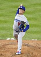 　ロッキーズ戦に先発したドジャース・山本＝デンバー（共同）