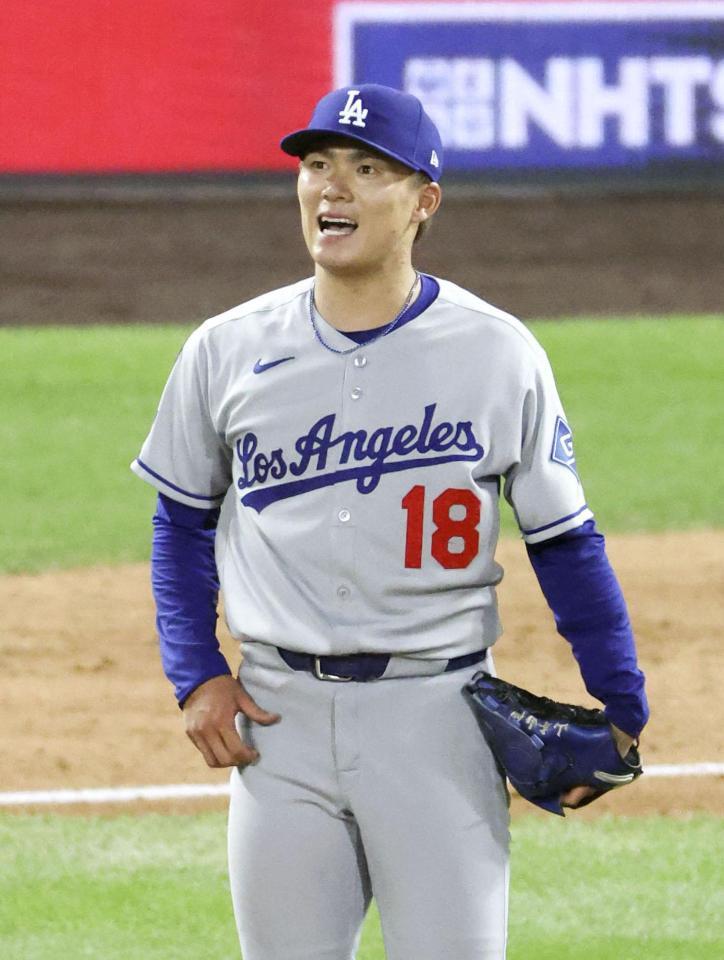 　ロッキーズ戦の７回、トーバーに同点ソロを浴びたドジャース・山本＝デンバー（共同）