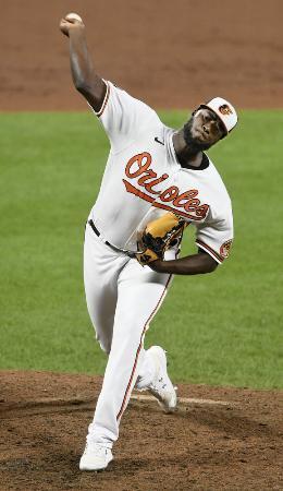 抑え投手バティスタが右肩手術　菅野が所属のオリオールズ