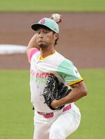 　ドジャース戦に先発し、６回１失点の好投で３勝目を挙げたパドレスのダルビッシュ＝サンディエゴ（共同）