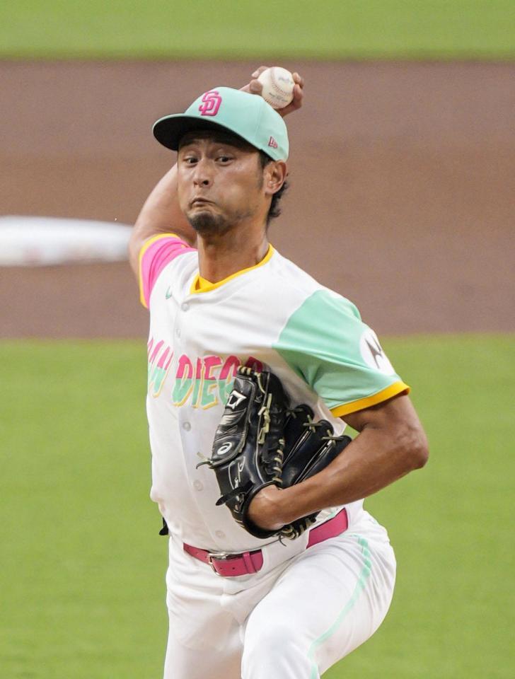 　ドジャース戦に先発し、６回１失点の好投で３勝目を挙げたパドレスのダルビッシュ＝サンディエゴ（共同）