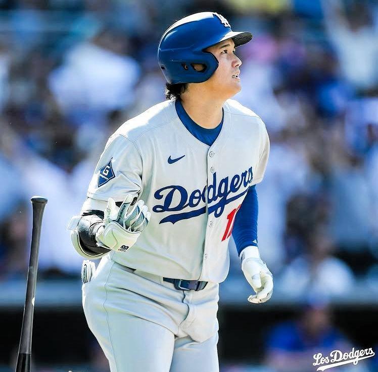 　２４日、敵地でのパドレス戦、９回の打席で４５号ソロを放った大谷翔平（ロサンゼルス・ドジャース提供）