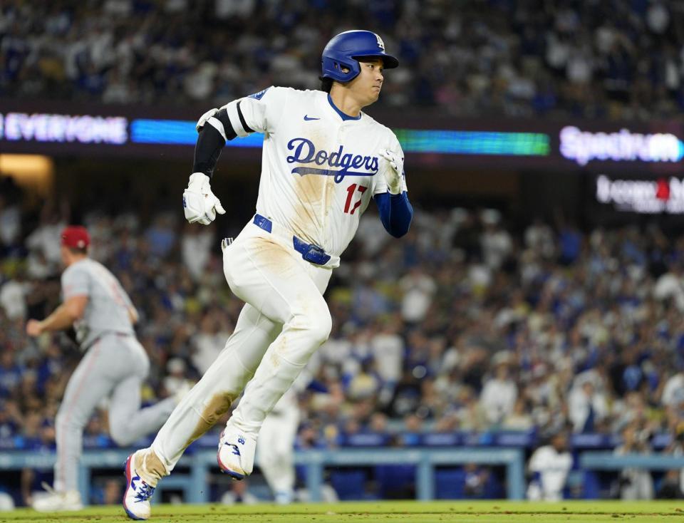 　レッズ戦の６回、右前適時打を放ったドジャース・大谷（共同）