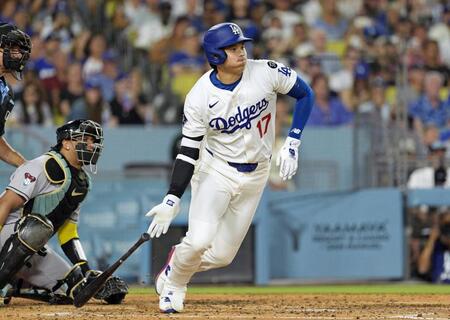 　３回、一塁内野安打を放つ大谷（共同）